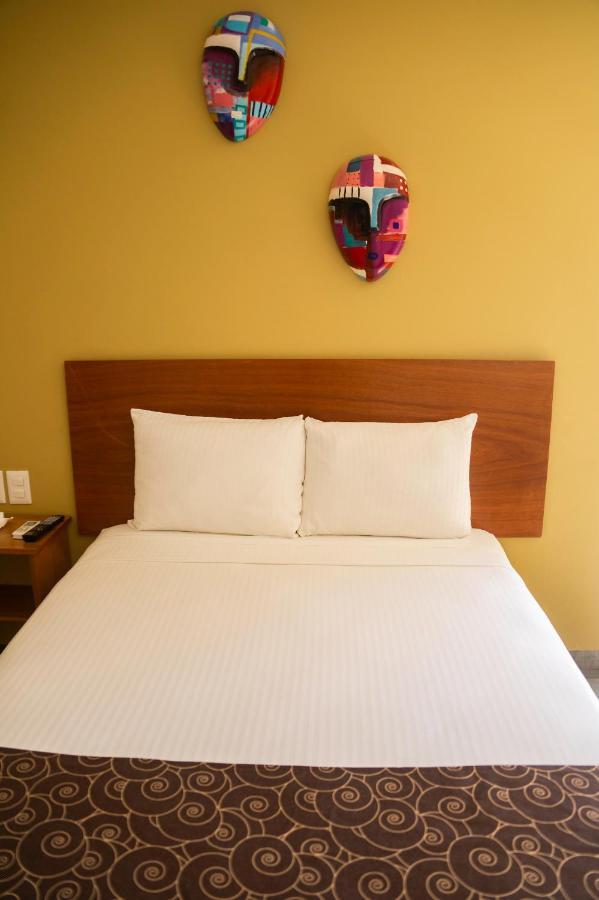 Am Hotel Y Plaza Huatulco Buitenkant foto